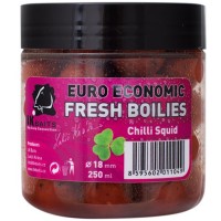 LK Baits Euro Economic Chilli Squid Fresh Boilie Āķa boilas busterā (Čilli Kalmārs) 18mm