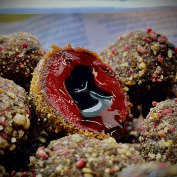 LK Baits Nutrigo Balanc Monster Crab Āķa ēsma ar neitrālu peldspēju un šķidru pildījumu (Krabis)