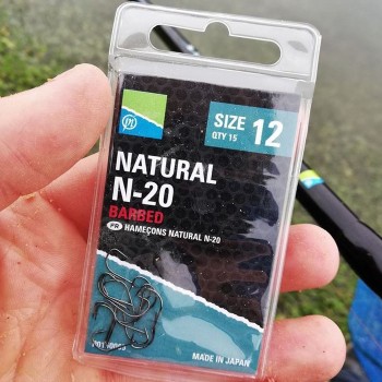 Preston Innovations Natural N-20 Barbed Hooks Āķi ar atskabargu